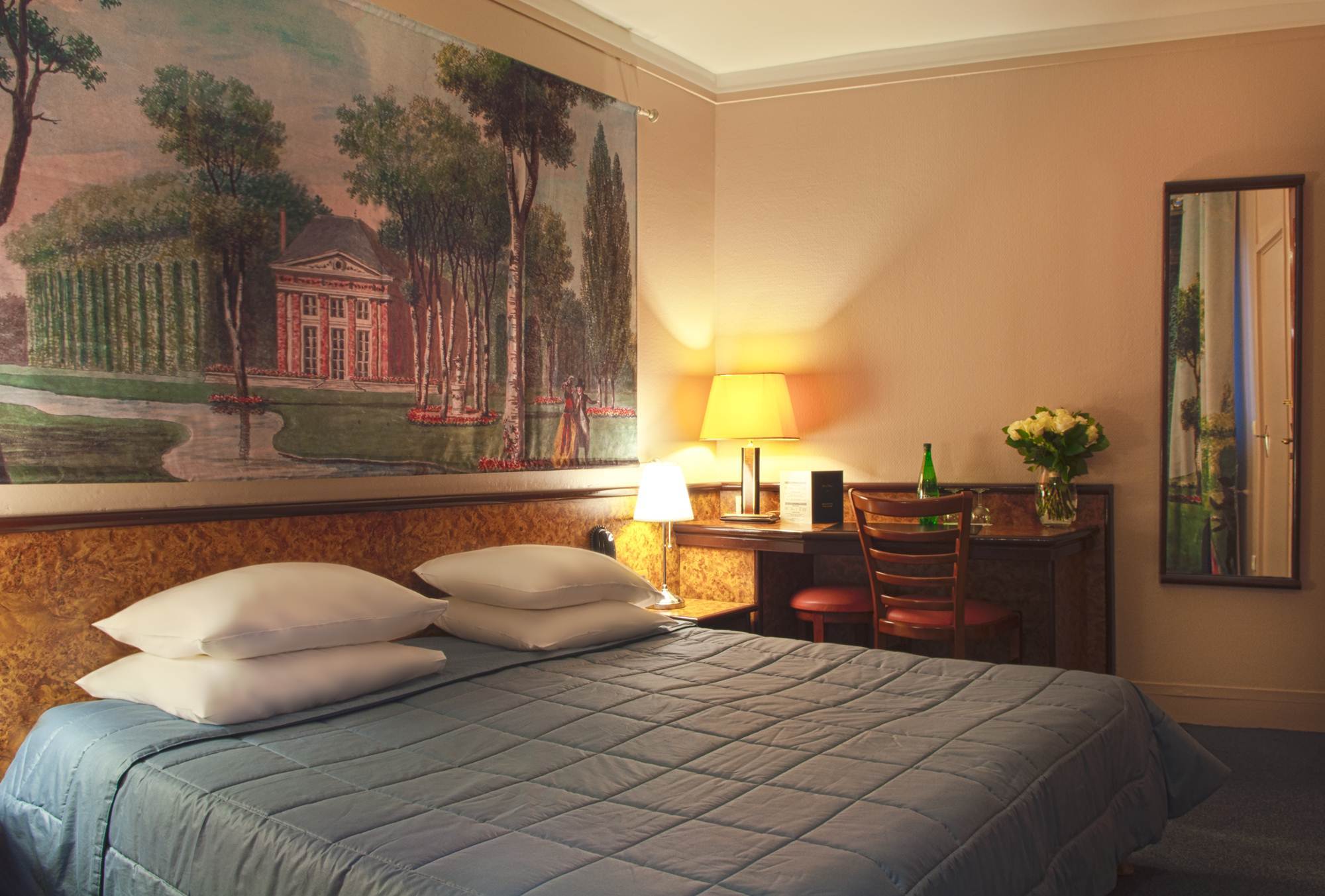 Murat Paris Room photo
